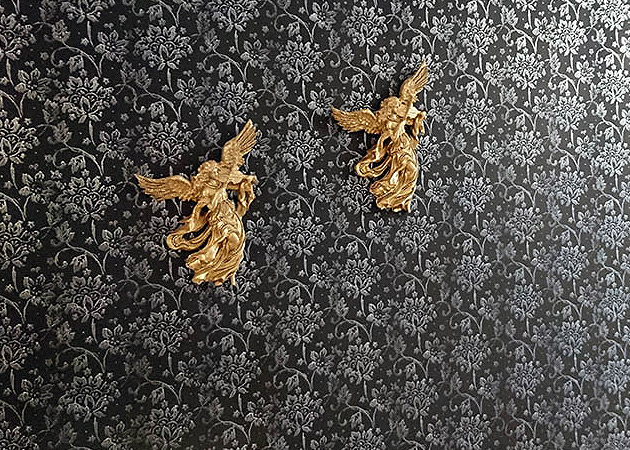 desenli boya siyah desen